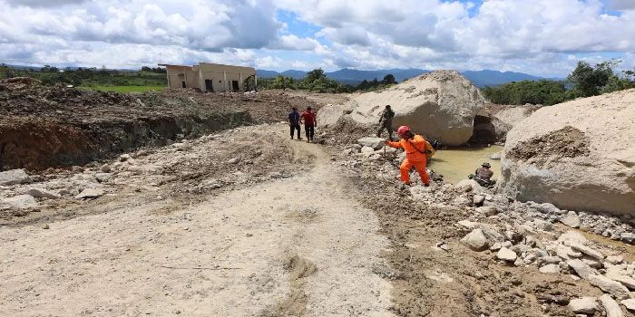 Infrastruktur yang Rusak Akibat Banjir Sumatera Hambat Distribusi Bantuan