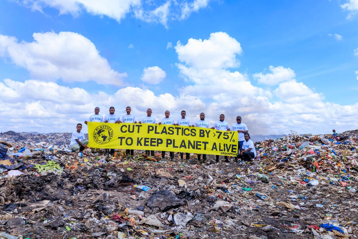 Perdebatan Guna Ulang vs Daur Ulang Kemasan Plastik di Uni Eropa
