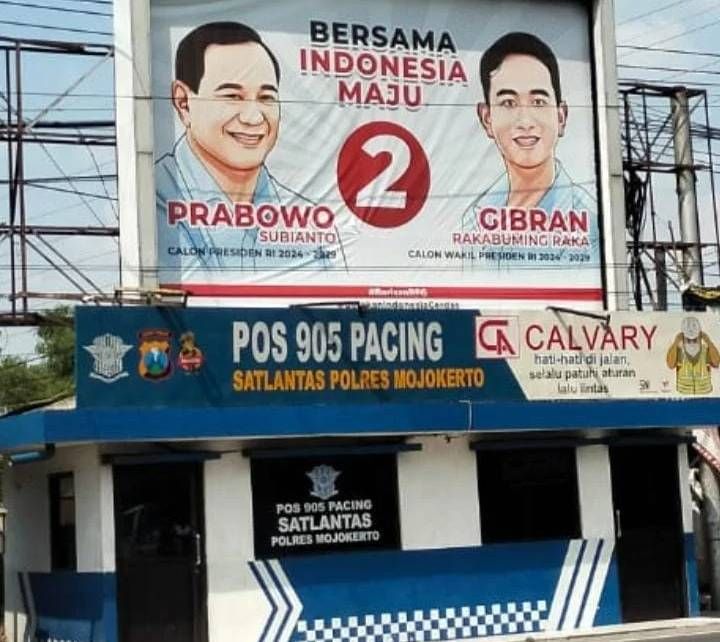 Pemasangan Baliho Prabowo-Gibran di Pos Polisi, Bawaslu Jatim dan Mojokerto Tegaskan Bukan Mereka yang Pasang