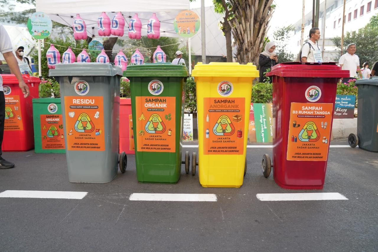 Kelurahan Jelambar Akan Jatuhkan Sanksi pada Pelaku UMKM yang Tidak Memilah Sampah