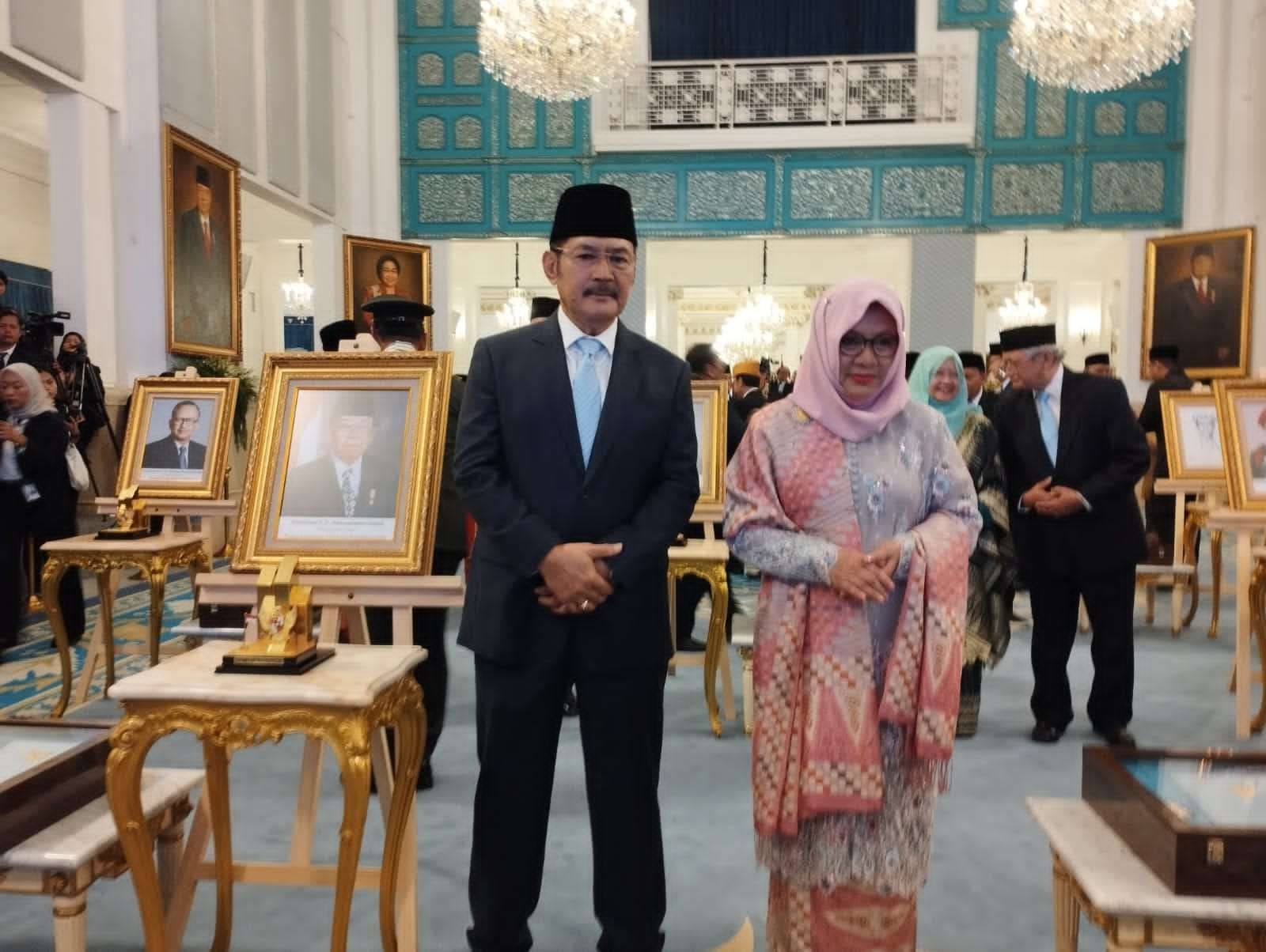 Gelar Pahlawan untuk Mantan Presiden Soeharto Tuai Penolakan dan Mendapat Sorotan dari Media Asing