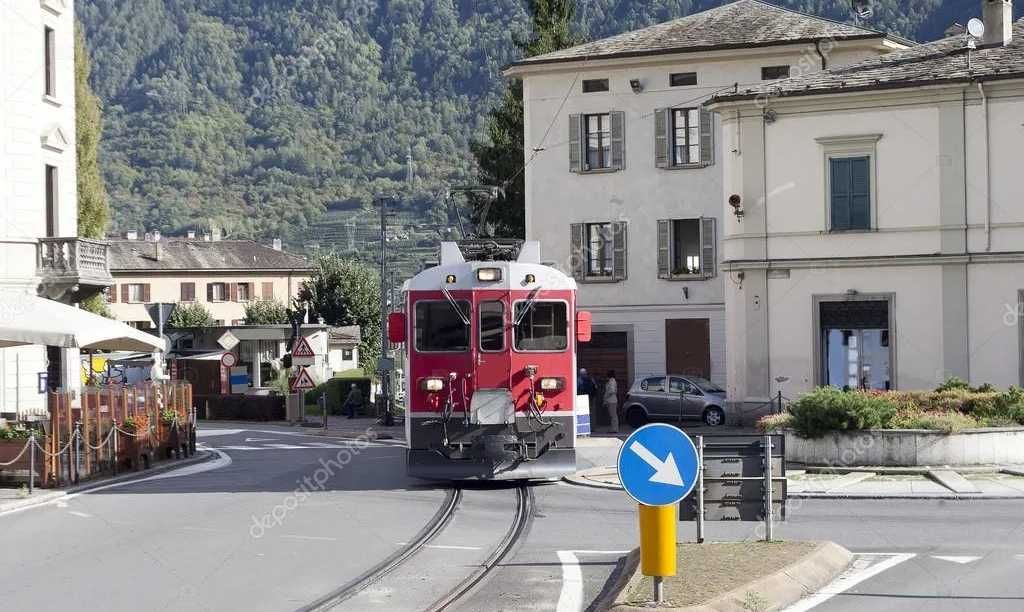 Pusat Kota Tirano Italia Ditutup Untuk Kendaraan dan Hanya Diperuntukkan Bagi Pejalan kaki