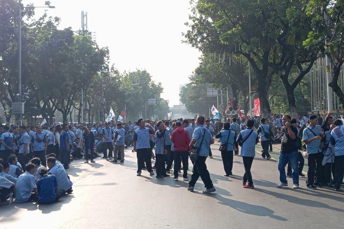 Operator Jaklingko Mikrotrans Berunjukrasa, Memprotes Skema Penghitungan Upah