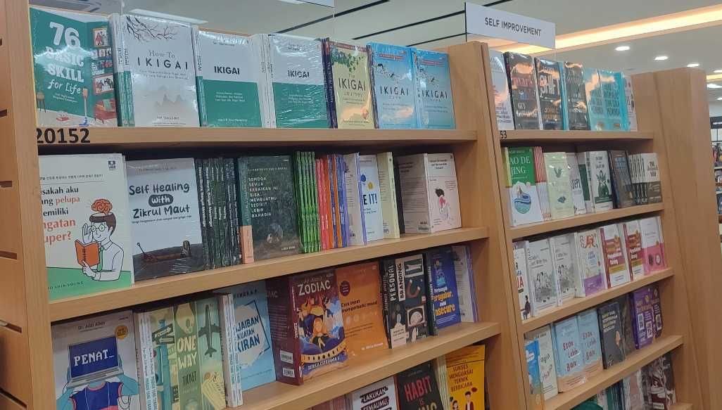 Harga Buku Mahal, Membaca Menjadi “Kemewahan” Bukan Lagi Hak Dasar