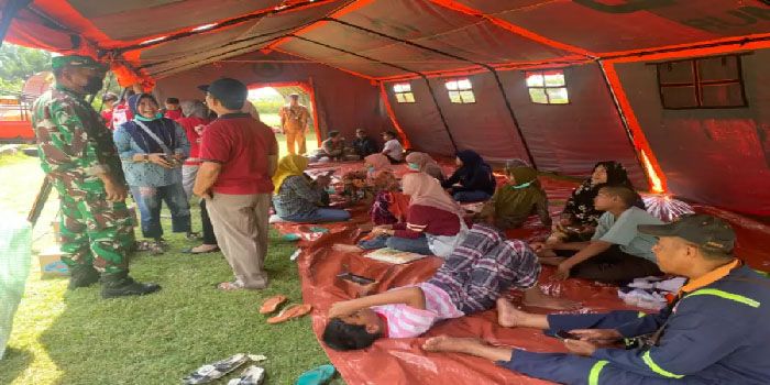 Pipa BBM Pertamina Bocor, Ribuan Warga Tuban Mengungsi