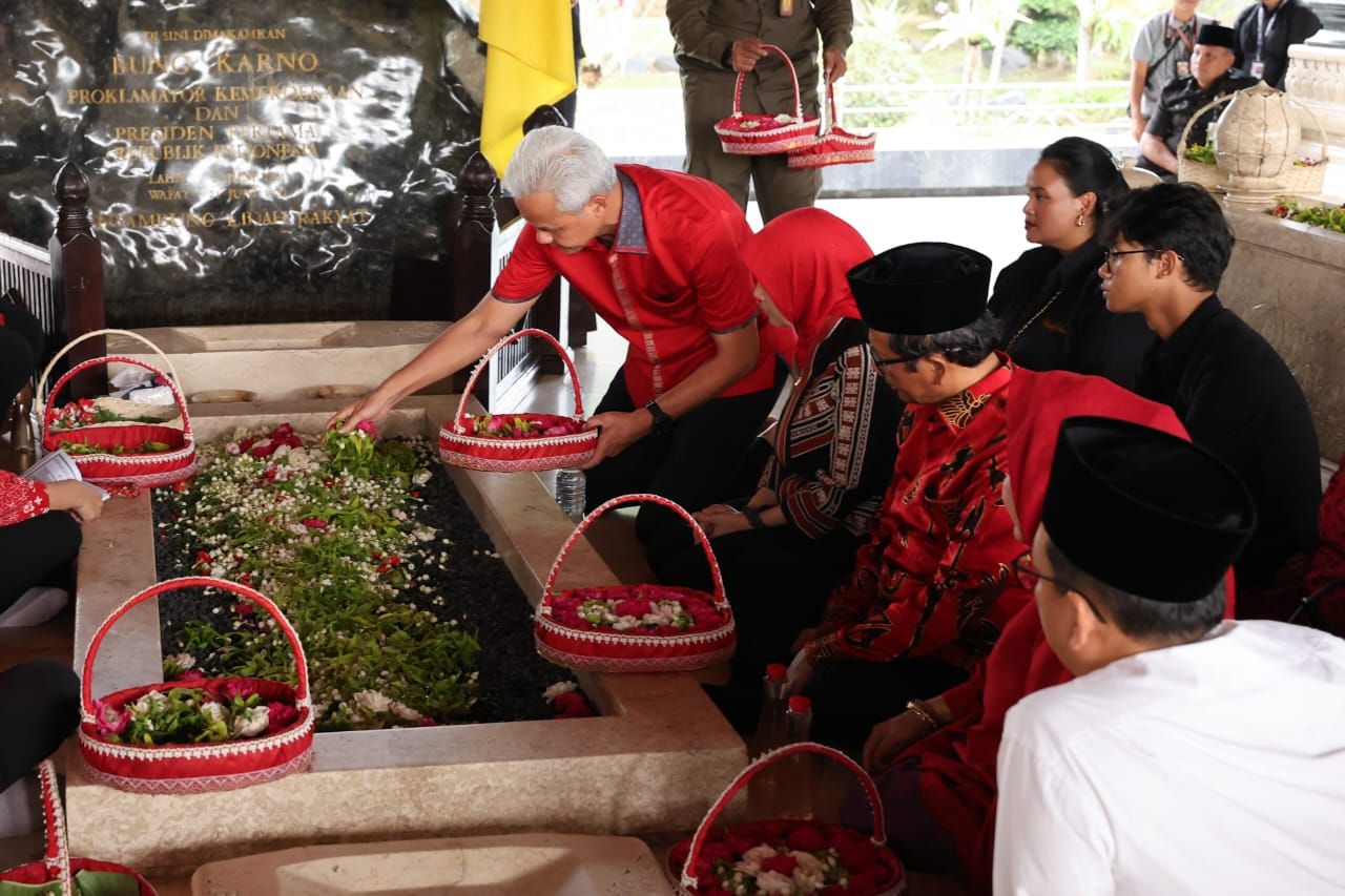 Ziarah ke Makam Bung Karno, Ini Pelajaran yang Dipetik Alam Ganjar